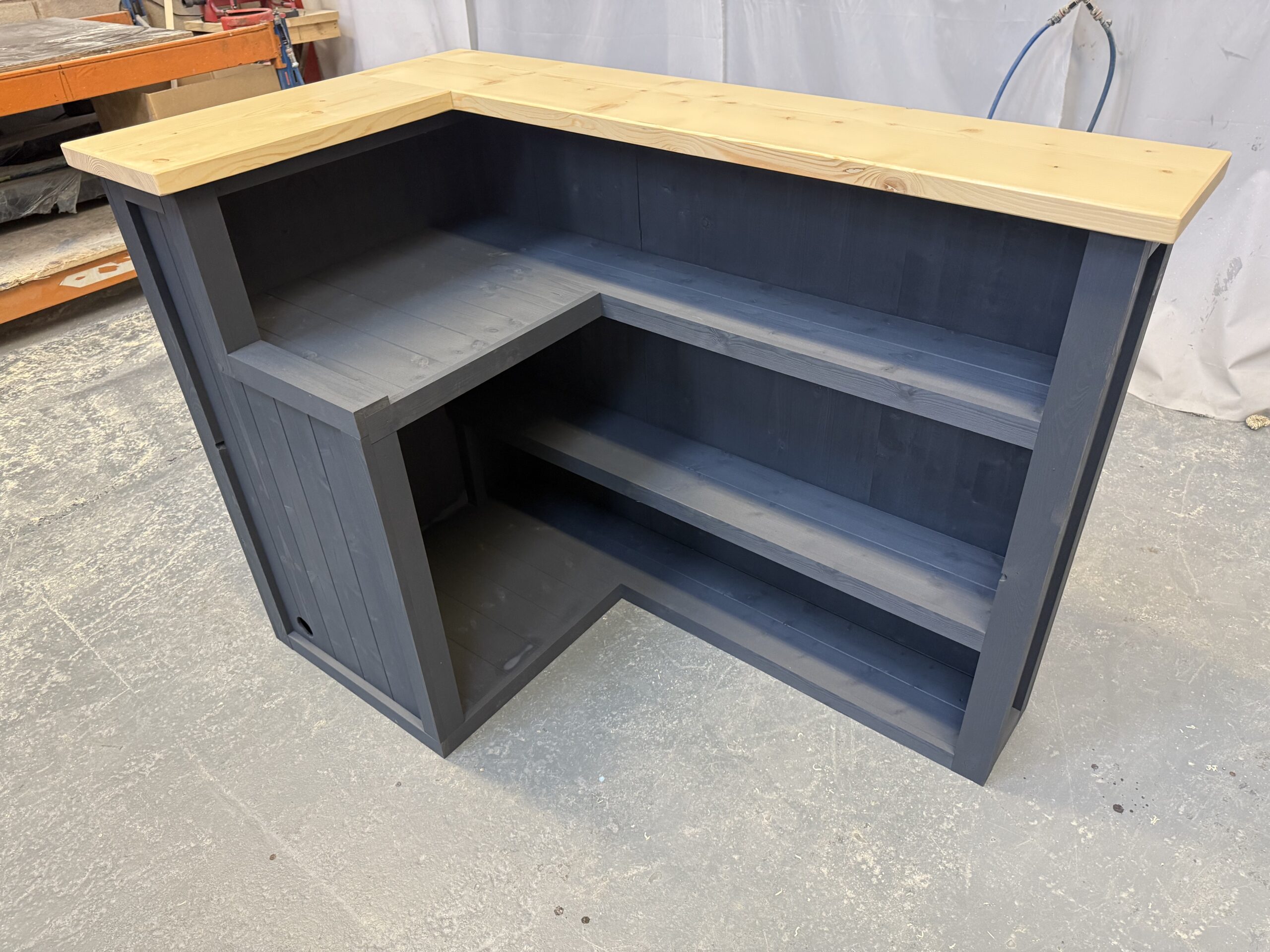 Natural Grey Max L-shape Martini home bar in corner with configurable return and fridge compartment